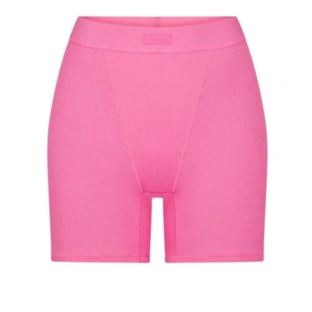 NWT SKIMS PINK SOFT LOUNGE
BOXER